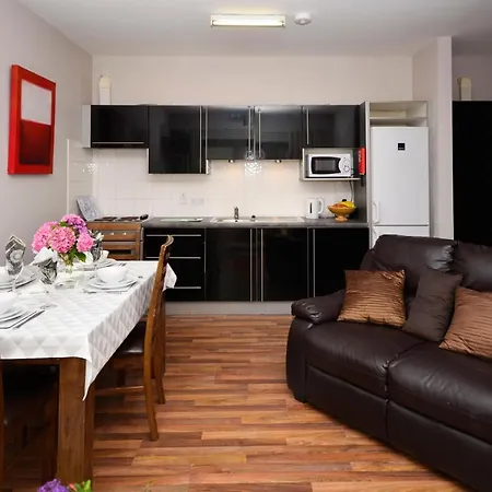 Appartement 704 *