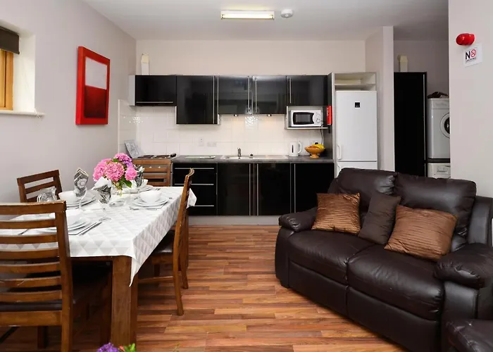 Апартаменты 704 *